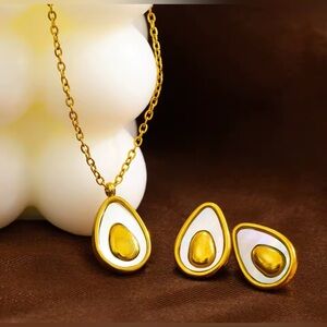 18K Gold Avocado W/ Seashell Necklace & Earring Set Minimalist Bohemian No Fade